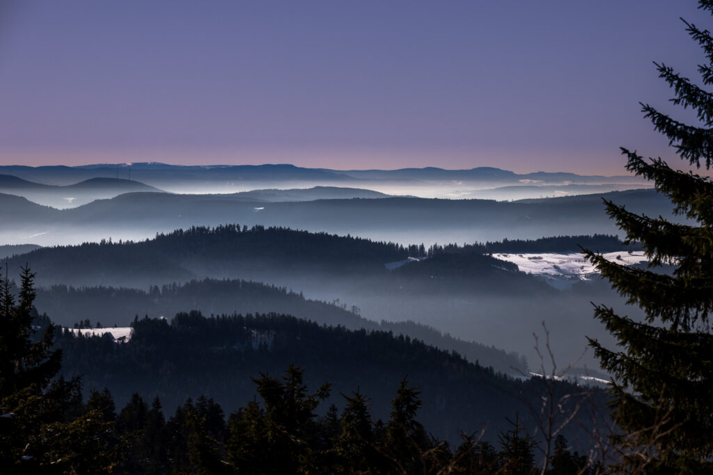 15.05.2027 - Morgenstimmung am Mummelsee, Seebach